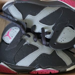 Retro Jordan 6 Toddler Sneakers